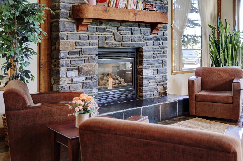 Lakeview Inns & Suites - Okotoks Buitenkant foto