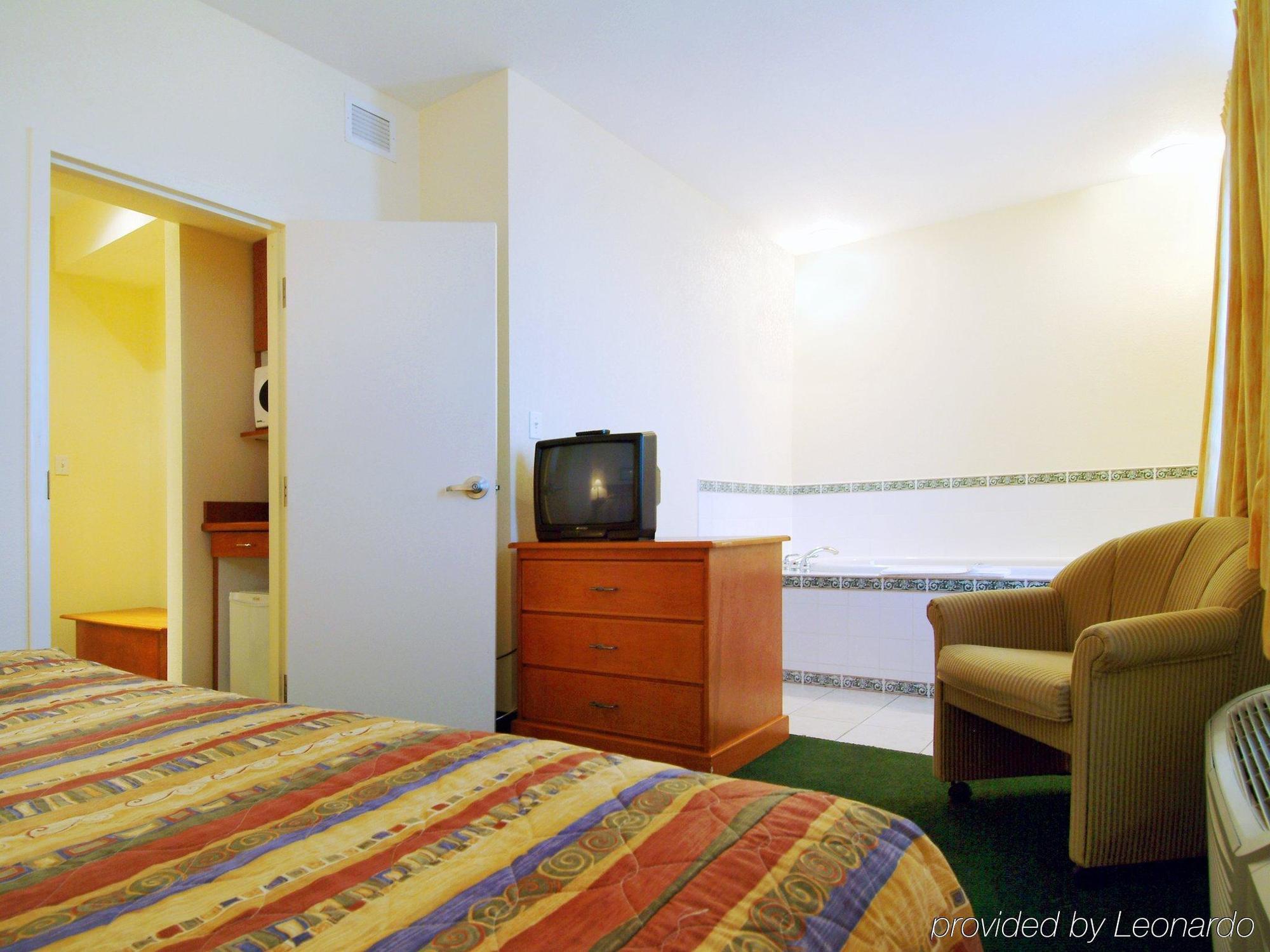 Lakeview Inns & Suites - Okotoks Kamer foto